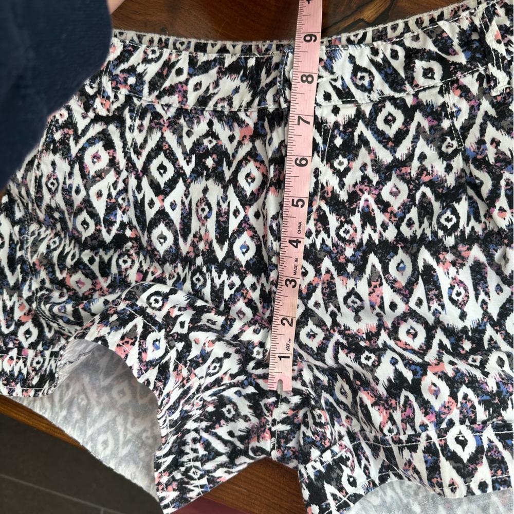 Lole Shorts, Black / White Geometric Print, Women's 4 - Picture 6 of 8